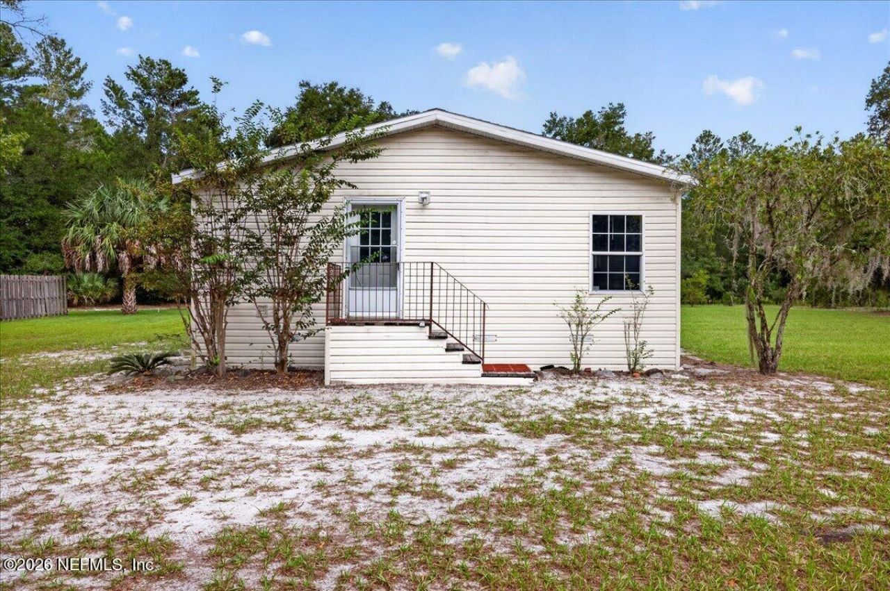 102 Center Avenue, Pomona Park, FL 32181 Photo