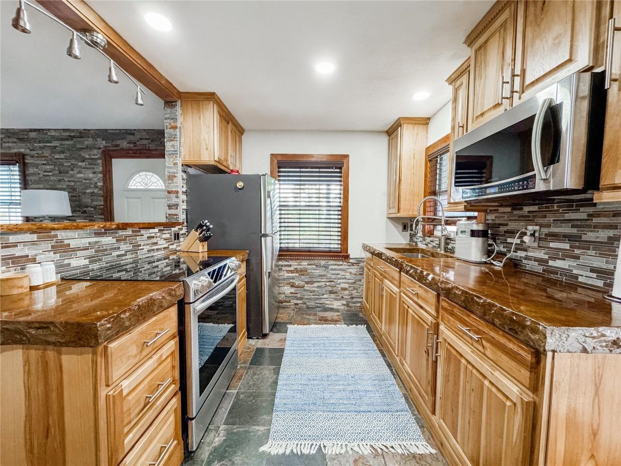 2751 72nd Avenue Drive E, Sarasota, FL 34243 Photo