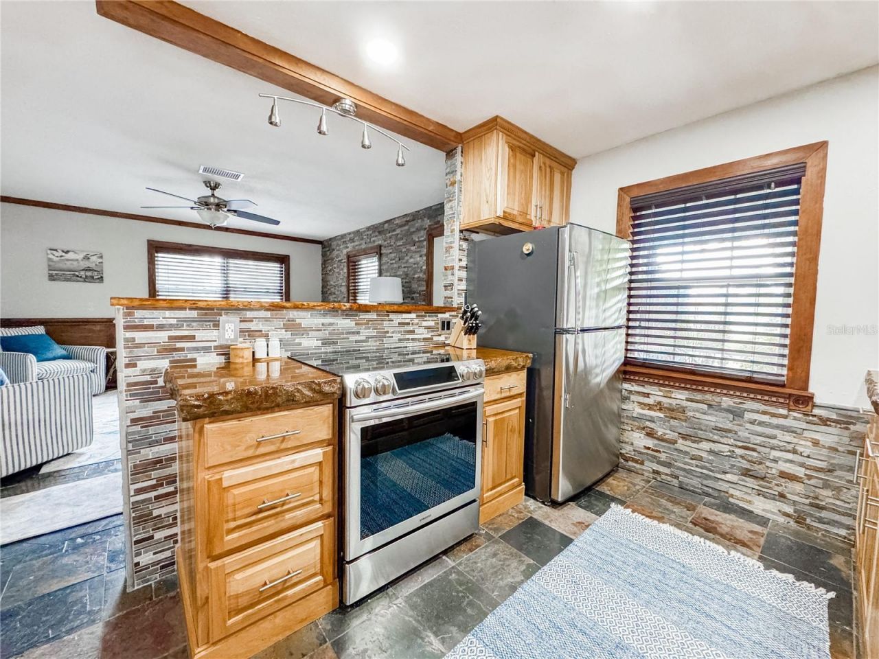 2751 72nd Avenue Drive E, Sarasota, FL 34243 Photo