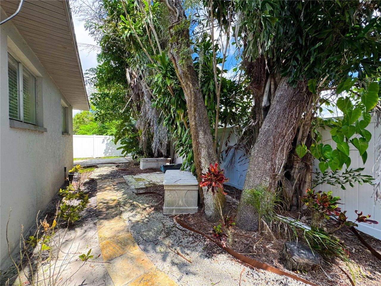 2751 72nd Avenue Drive E, Sarasota, FL 34243 Photo