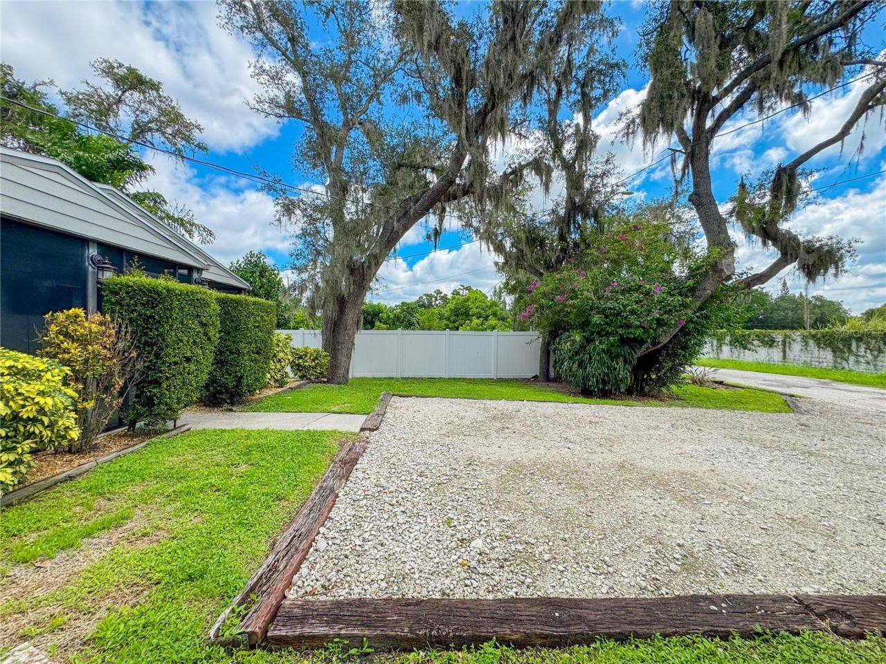 2751 72nd Avenue Drive E, Sarasota, FL 34243 Photo