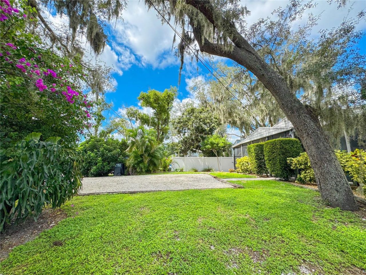 2751 72nd Avenue Drive E, Sarasota, FL 34243 Photo