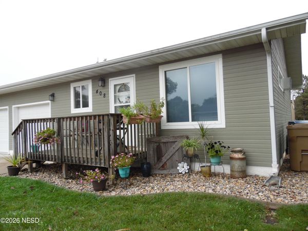 408 8TH STREET NW, Watertown, SD 57201