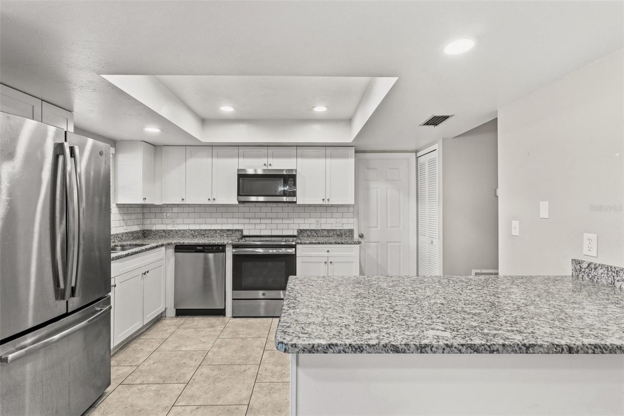 2475 Wood Oak Drive, Sarasota, FL 34232 Photo