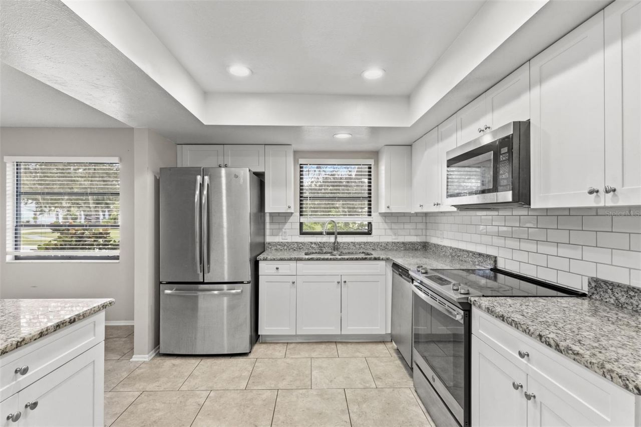 2475 Wood Oak Drive, Sarasota, FL 34232 Photo