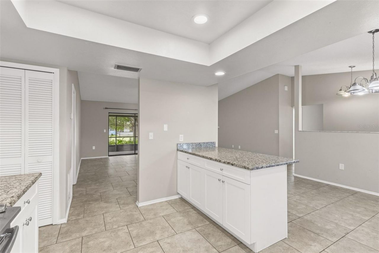 2475 Wood Oak Drive, Sarasota, FL 34232 Photo