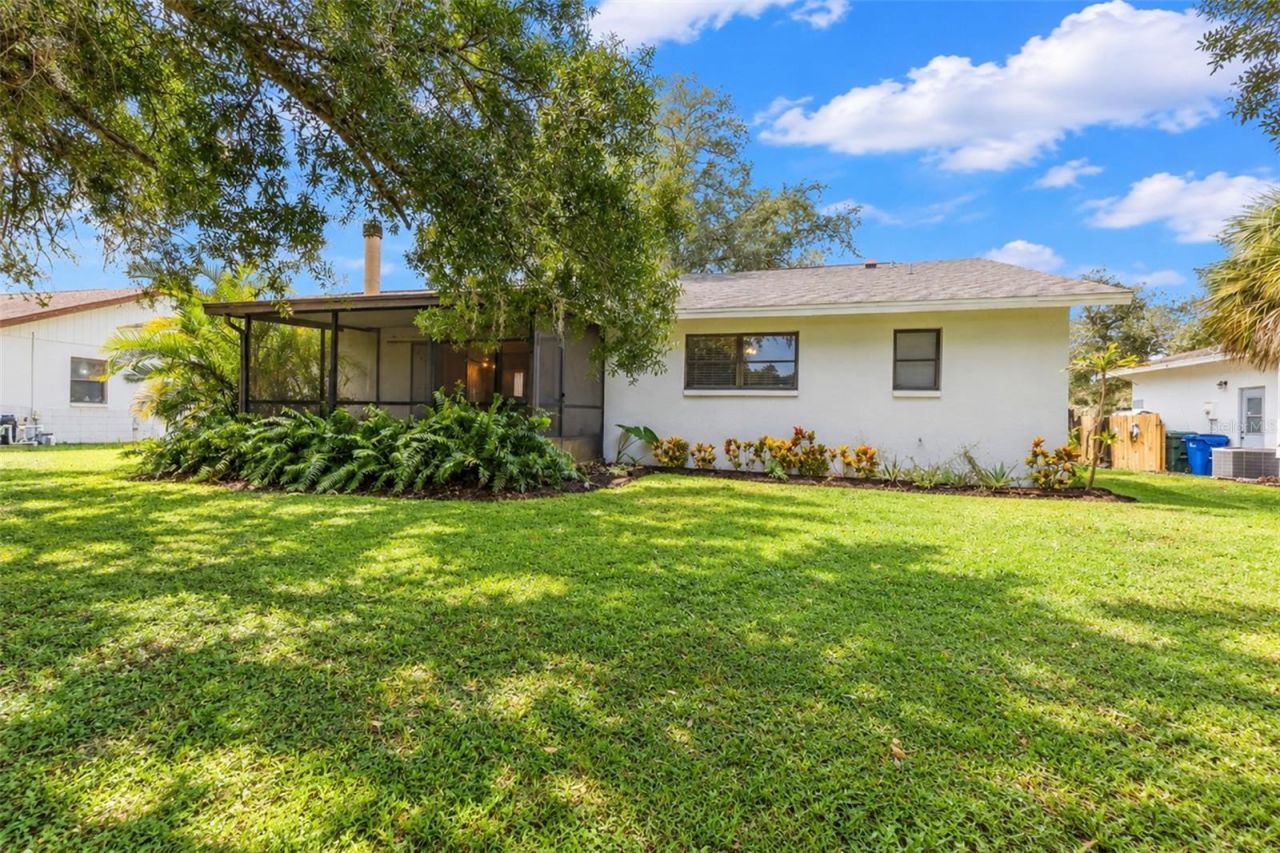 2475 Wood Oak Drive, Sarasota, FL 34232 Photo