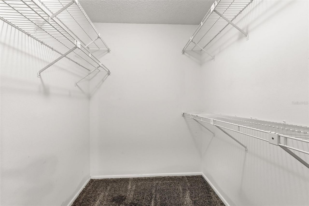 2475 Wood Oak Drive, Sarasota, FL 34232 Photo