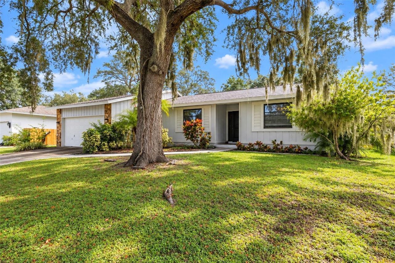 2475 Wood Oak Drive, Sarasota, FL 34232 Photo