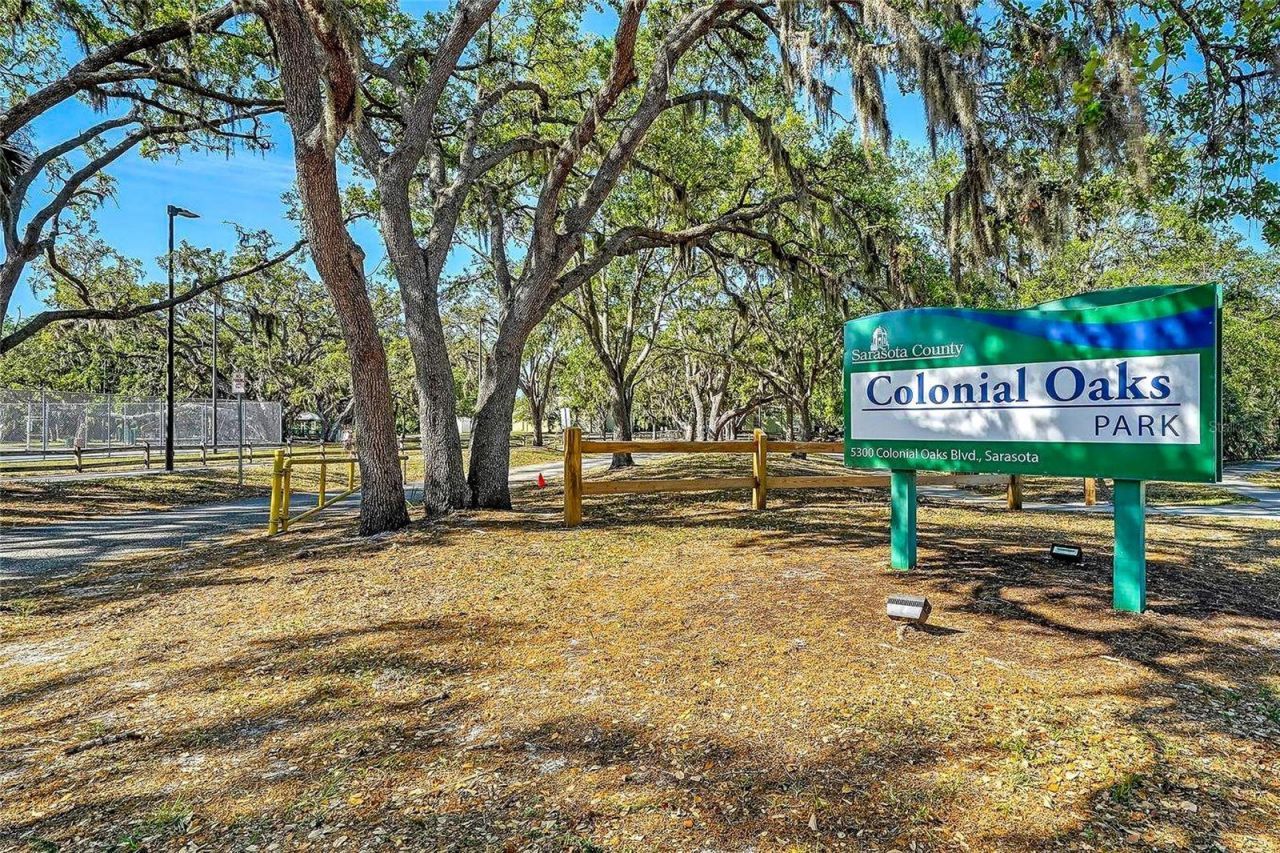 2475 Wood Oak Drive, Sarasota, FL 34232 Photo