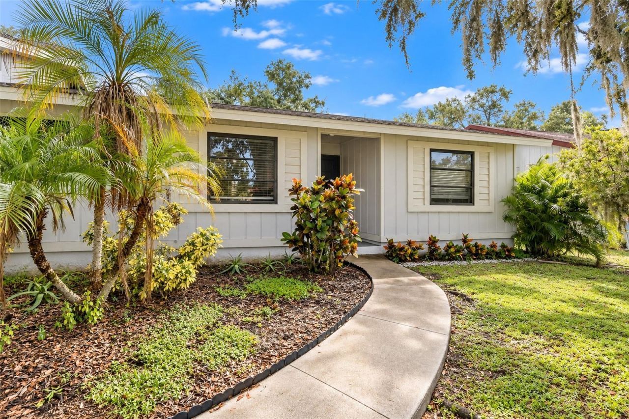 2475 Wood Oak Drive, Sarasota, FL 34232 Photo