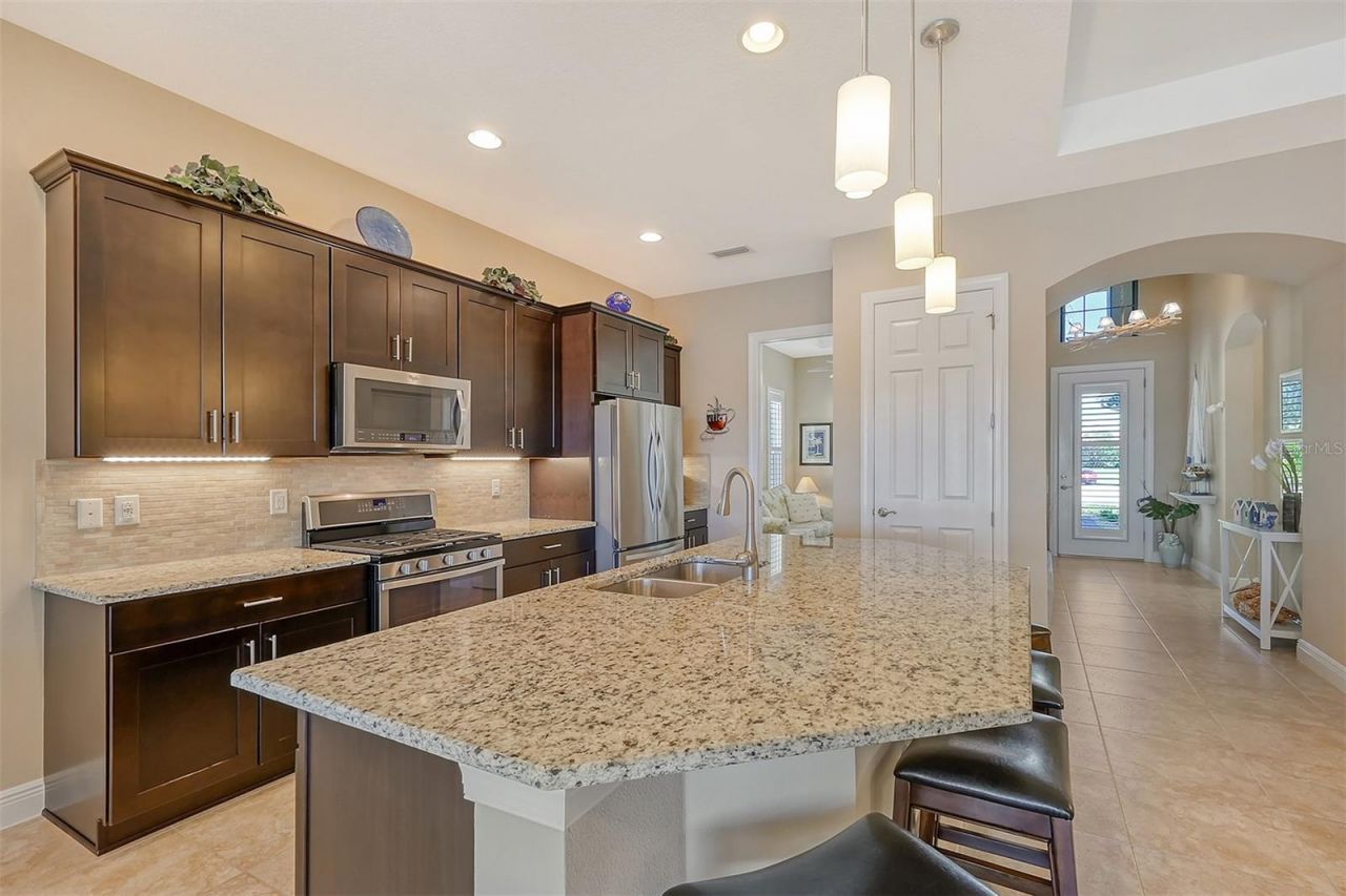 1014 Overlook Court, Bradenton, FL 34208 Photo