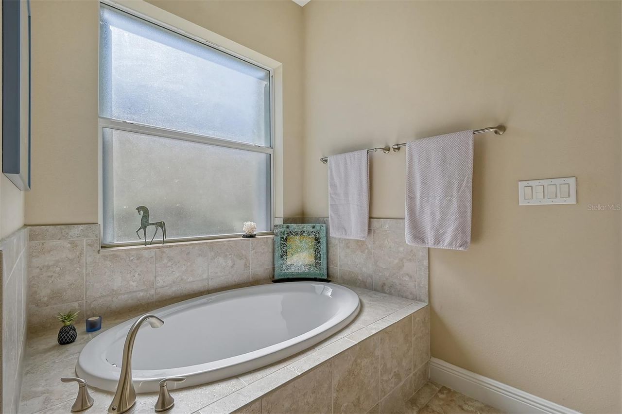 1014 Overlook Court, Bradenton, FL 34208 Photo
