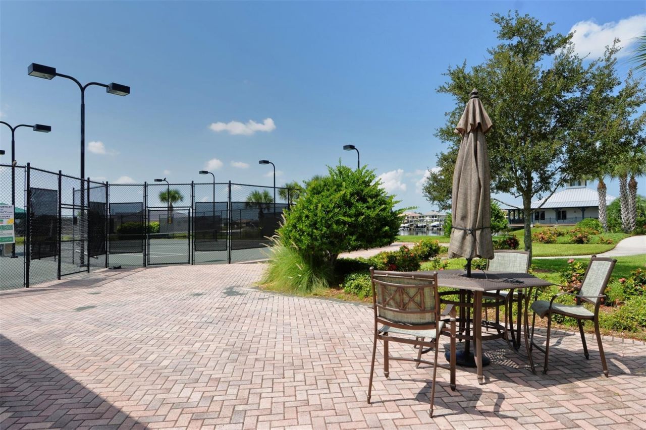 1014 Overlook Court, Bradenton, FL 34208 Photo