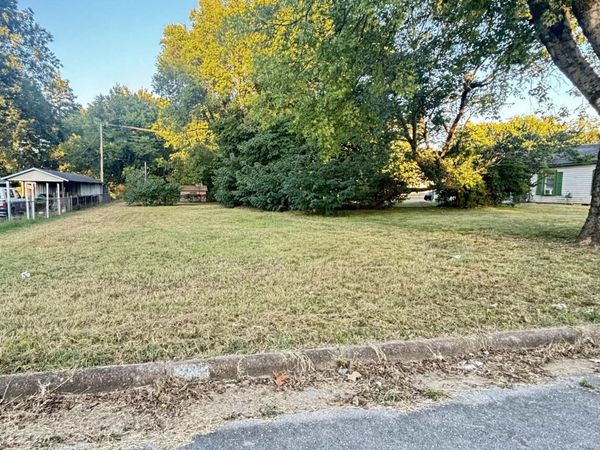 215 Kirkman St, Florence, AL 35630