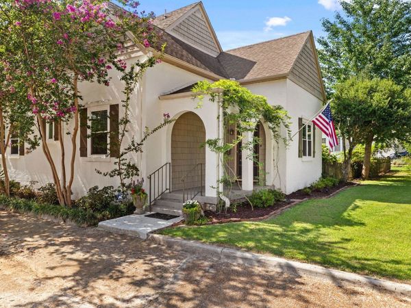717 Prospect St, Florence, AL 35630
