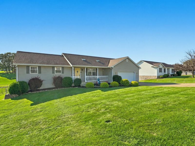 5065 Northcrest Drive, Nashport, OH 43830 Photo 2