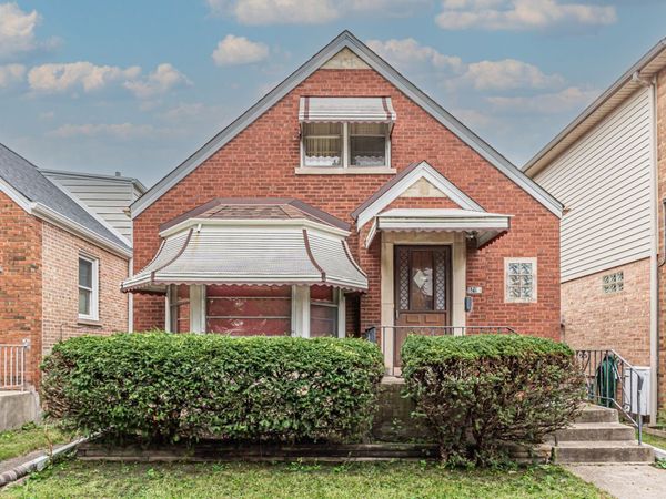 5219 N Marmora Avenue , Chicago, IL 60630