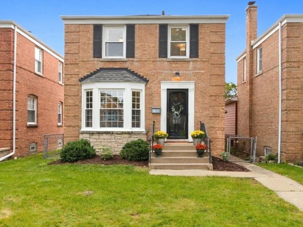 5037 N Newcastle Avenue , Chicago, IL 60656