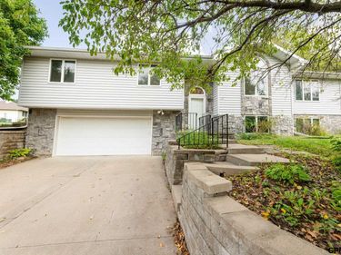 340 Pinewood Drive, Nebraska City, NE 68410