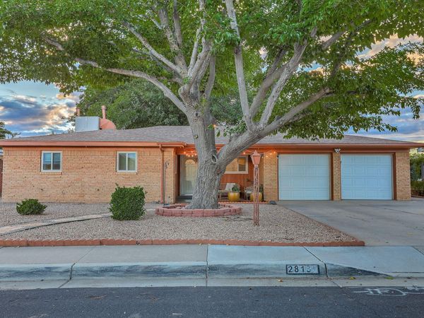 2813 Florida Street NE, Albuquerque, NM 87110