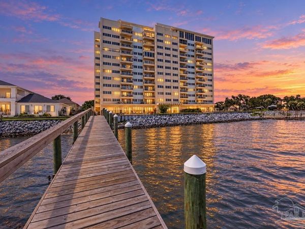 825 Bayshore Dr, Unit 304, Pensacola, FL 32507