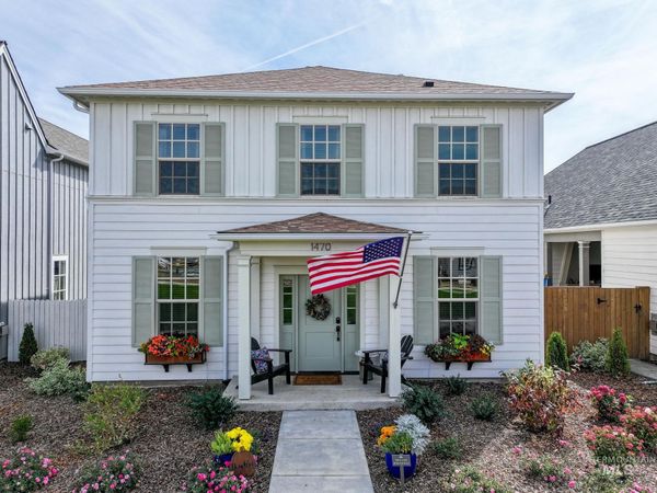 1470 Picotee Circle, Unit Birchwood, Moscow, ID 83843