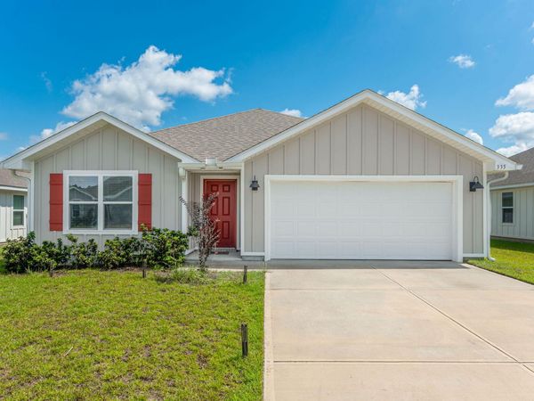 335 Flounder Street, Crestview, FL 32539