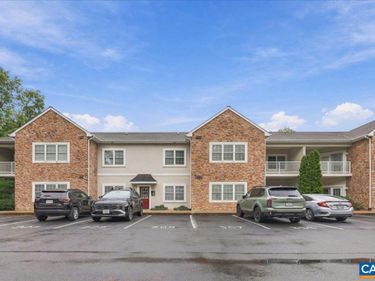1410 N COALTER ST, Unit 306, Staunton, VA 24401