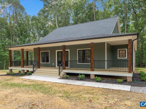 8 HOLMAN MILL RD , Farmville, VA 23901