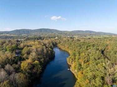 42 SHADWELL RD, Keswick, VA 22947