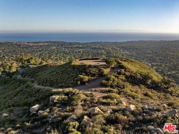 917 Park Lane, Santa Barbara, CA 93108