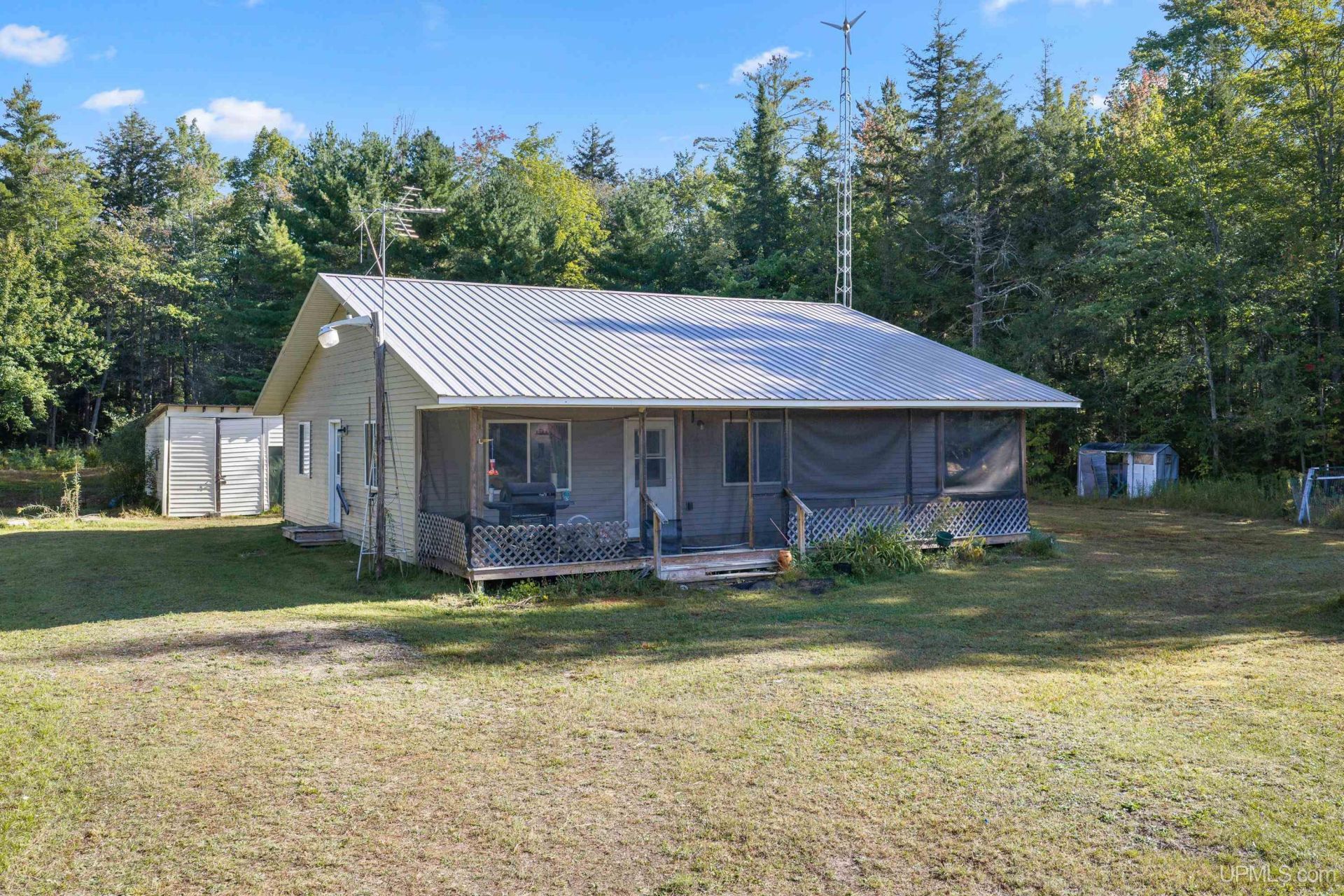 2192 Doe Lake Rd Road, Munising Twp, MI 49862 Main Photo