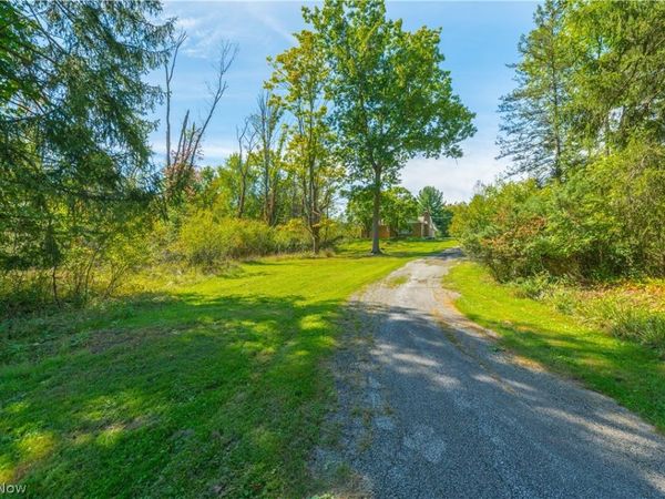 6640 Richmond Road , Oakwood Village, OH 44146