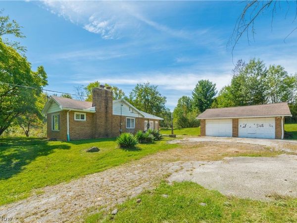 6640 Richmond Road , Oakwood Village, OH 44146