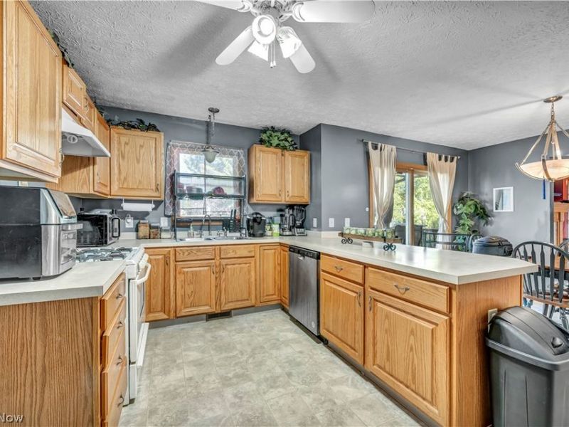 5698 Halwick Drive, Ravenna, OH 44266 Photo 17