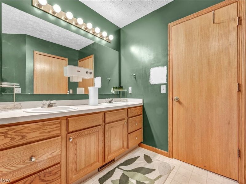5698 Halwick Drive, Ravenna, OH 44266 Photo 30