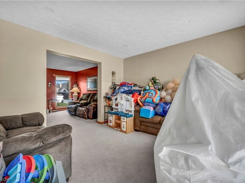 5698 Halwick Drive, Ravenna, OH 44266 Photo 7