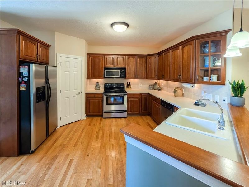 6450 Pebble Beach Drive NW, Canton, OH 44718 Photo 11