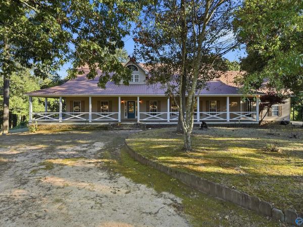 924 County Road 1193, Vinemont, AL 35179
