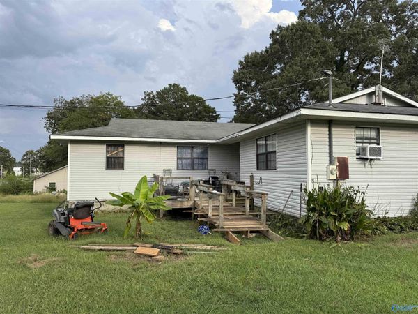 908 Half Section Line Road, Albertville, AL 35950