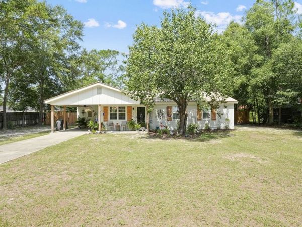 706 Oak Villa Drive, Jesup, GA 31546