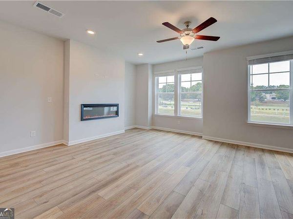 3006 Daybreak Lane, Newnan, GA 30265