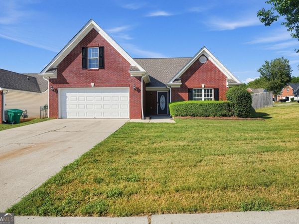 1512 Queen Elizabeth Drive, Locust Grove, GA 30248