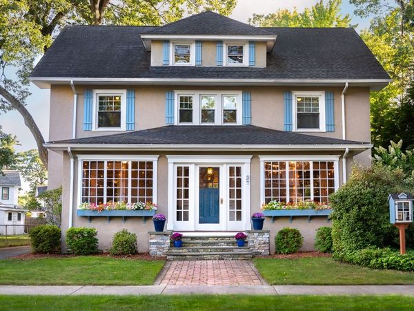 27 Fernleaf Ave, Longmeadow, MA 01106