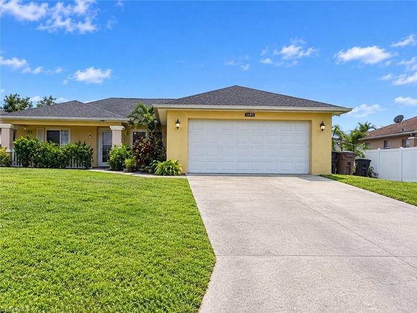 2702 37th ST SW, LEHIGH ACRES, FL 33976