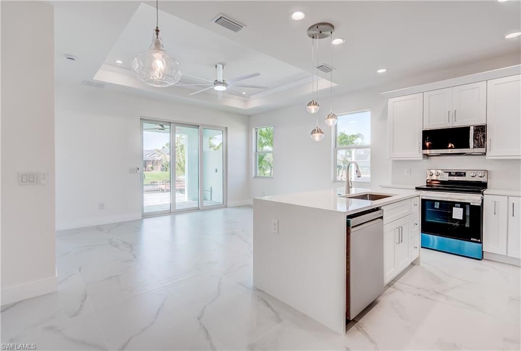 1105 SE 38th St, Cape Coral, FL 33904 Photo