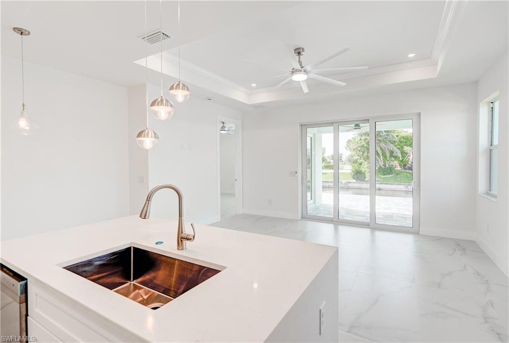 1105 SE 38th St, Cape Coral, FL 33904 Photo