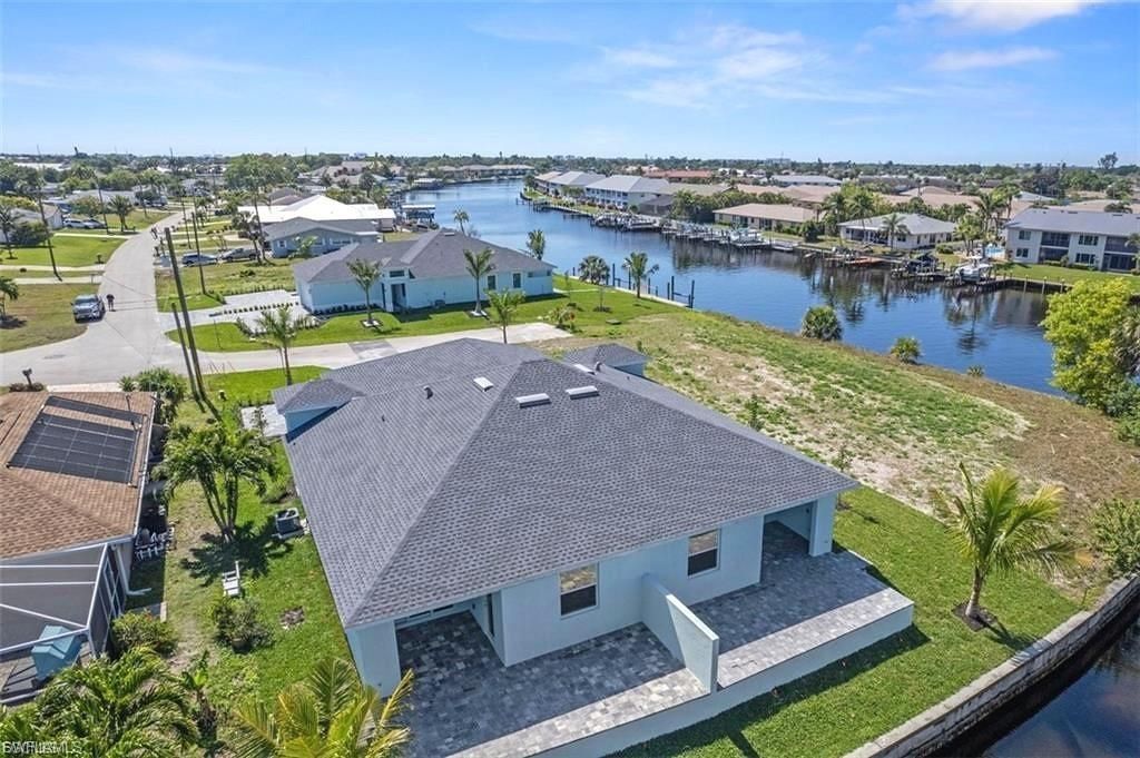 1105 SE 38th St, Cape Coral, FL 33904 Photo