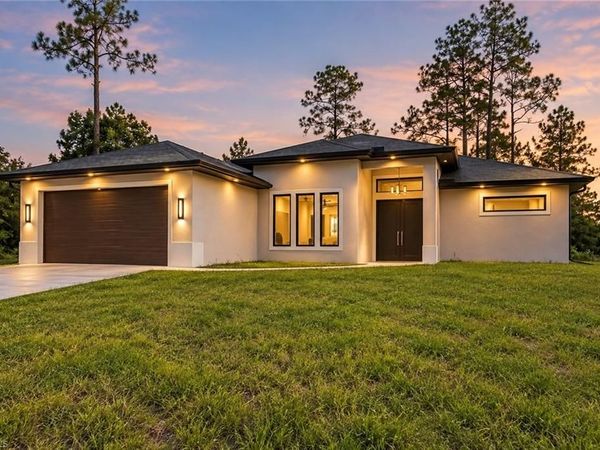3207 E 10th ST , LEHIGH ACRES, FL 33972